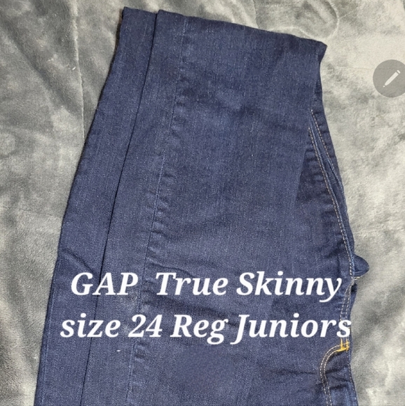 GAP Jeans - Picture 2 of 2